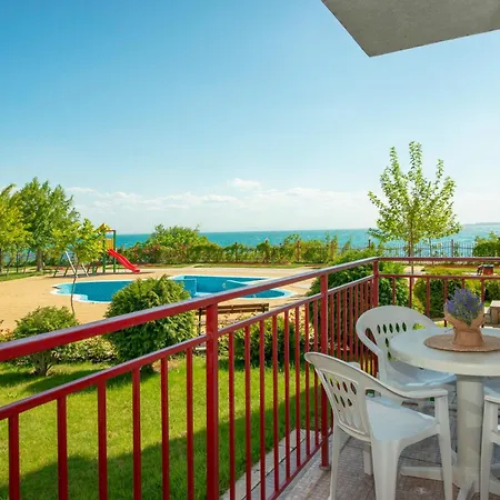 Marina And Panorama Deluxe Апартамент *