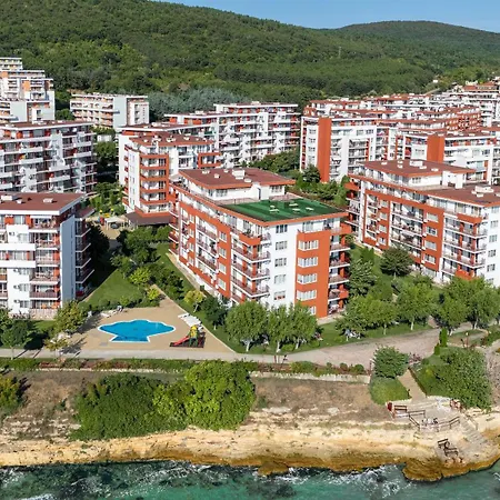 Marina And Panorama Deluxe Бургас